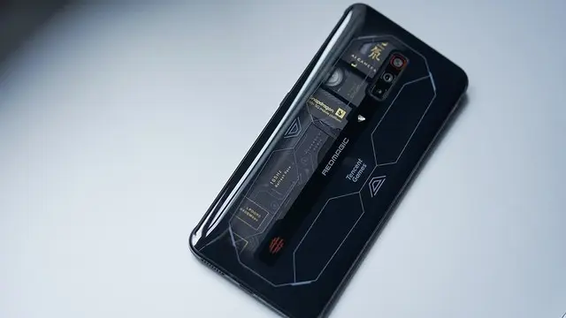 游戏手机排行榜前十名：性能与体验的巅峰对决
