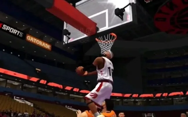 NBA 2K22扣篮技巧大揭秘，轻松完成花式隔扣！
