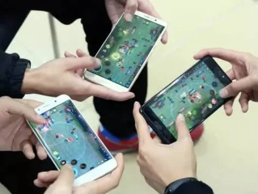 揭秘孩子沉迷王者荣耀：深层原因与家长应对策略