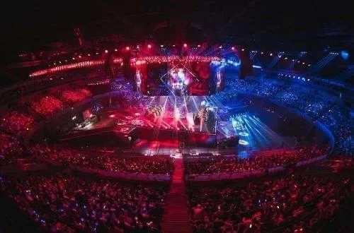 英雄联盟s7开幕式-电竞盛宴华丽启幕