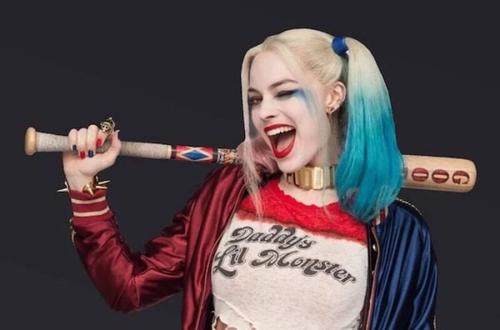 和平精英小丑女脸捏脸教程：代码分享与导入步骤