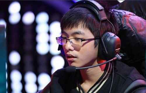 圣枪哥：从默默无闻到S赛冠军的逆袭之路