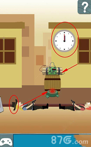 奇怪的炸弹第15关通关攻略：利用牛仔倒地时机，用帽子遮挡炸弹成功拆除