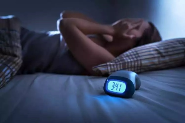 如何摆脱失眠困扰？3步逃脱游戏式睡眠法提速7天见效